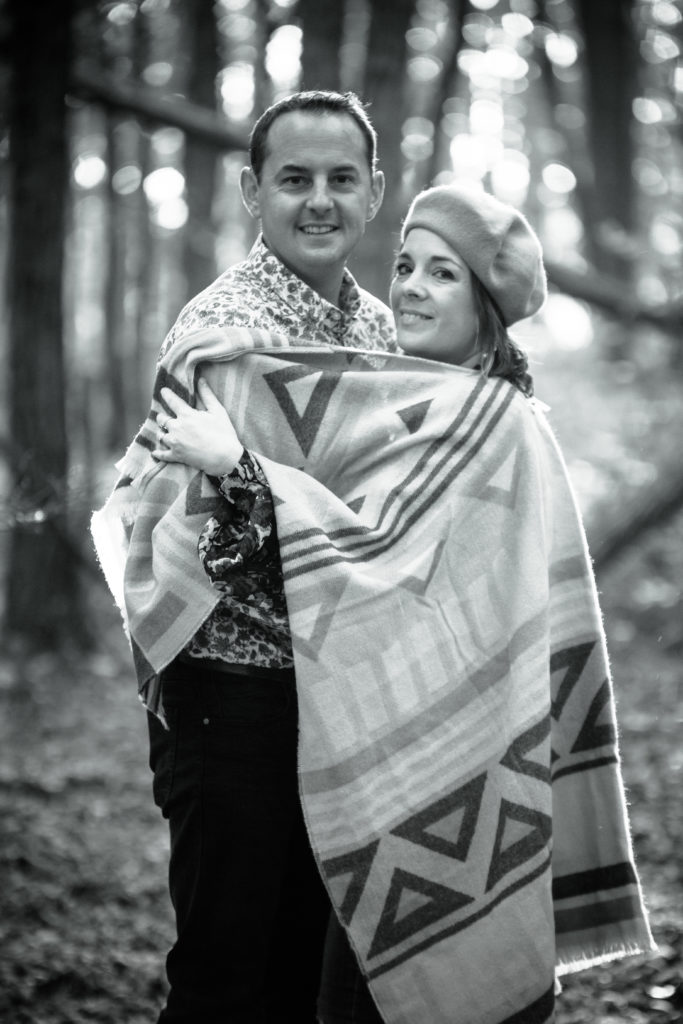 Photo de Portrait de famille en extérieur aux couleurs de l'automne