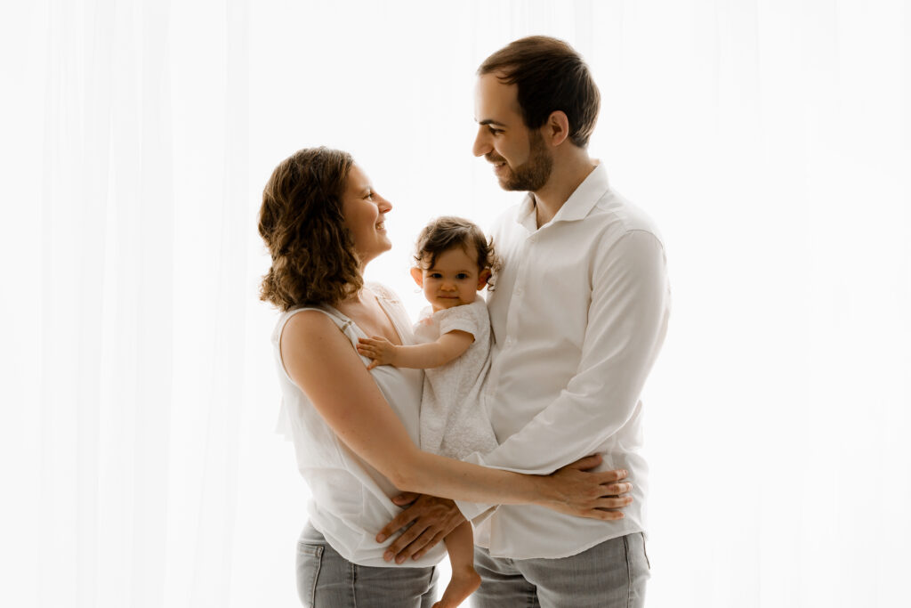 Bébé célébrant son premier anniversaire lors d’une séance photo à Compiègne